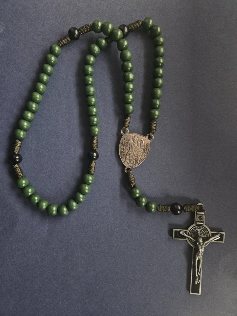 Różaniec św.Michał Archanioł zielony na szyję