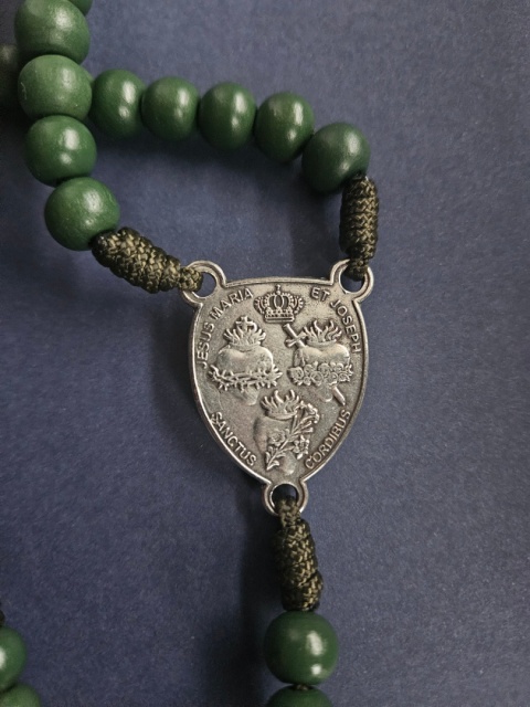 Różaniec św.Michał Archanioł zielony na szyję