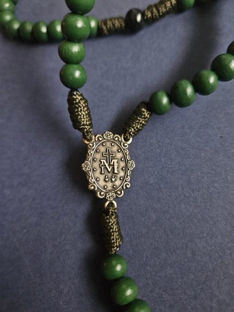 Różaniec Matka Boża Niepokalana zielony
