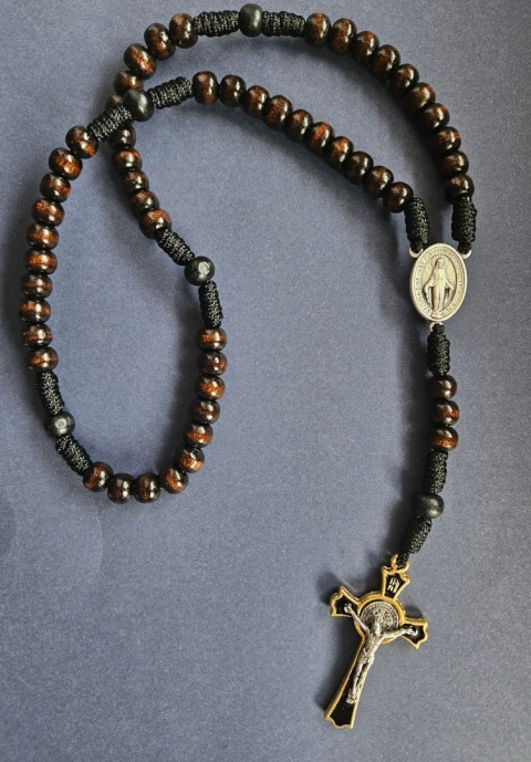 Różaniec drewniany ciemny brąz