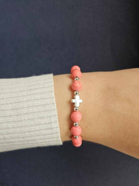 Bransoletka Różaniec howlit różowy