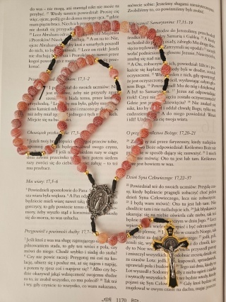 Różaniec agat koralowy