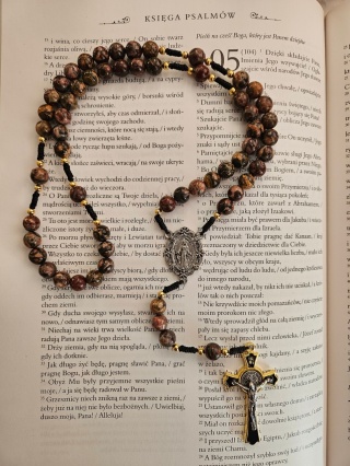 Różaniec jaspis leopardzi