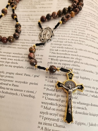 Różaniec jaspis leopardzi