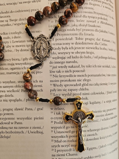 Różaniec jaspis leopardzi