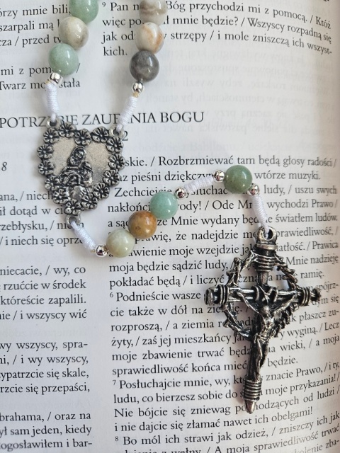 Różaniec amazonit lodowy