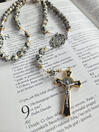 Różaniec jaspis dalmatyński biało- czarny