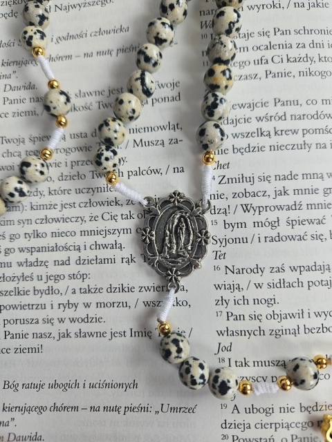 Różaniec jaspis dalmatyński biało- czarny