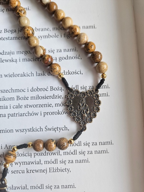 Różaniec Matka Boża Bolesna jaspis