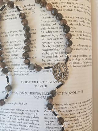 Różaniec jaspis morski brązowy Matka Boża Fatimska