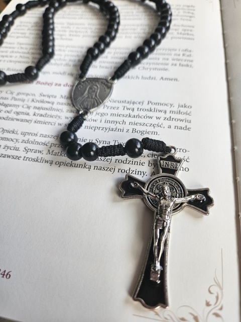 Różaniec Niewolnik Maryjii czarny drewniany
