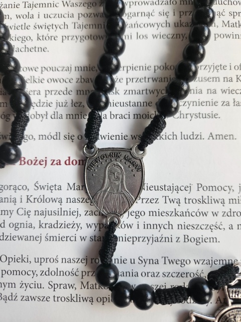 Różaniec Niewolnik Maryjii czarny drewniany