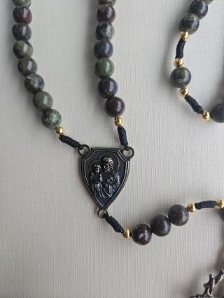 Różaniec jaspis afrykański zielony Św.Józef