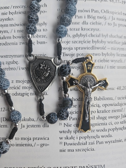 Różaniec agat trawiony czarny