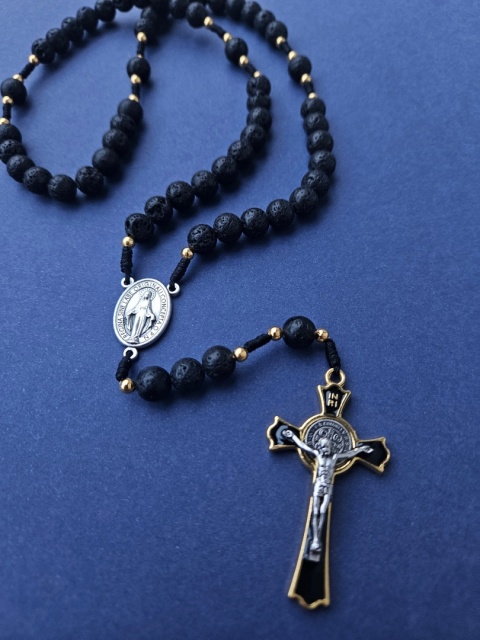 Różaniec lawa wulkaniczna