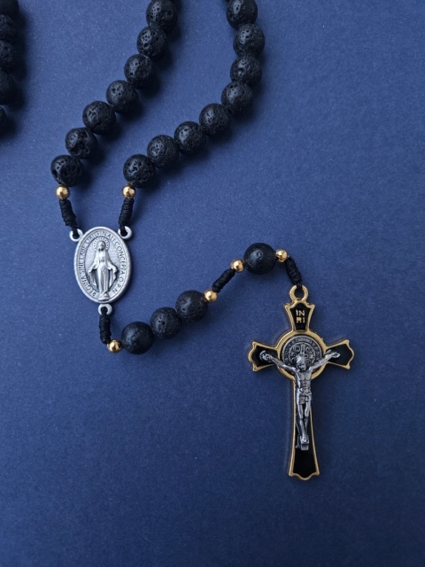 Różaniec lawa wulkaniczna